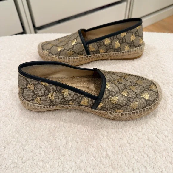 Gucci Beige and Gold Bee Espadrilles 35 - Picture 4 of 11